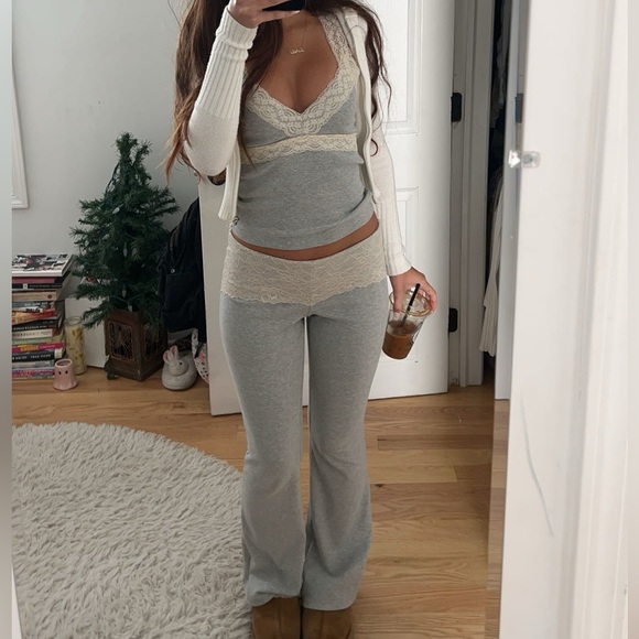 Gray Lace Set - Picture 2 of 4